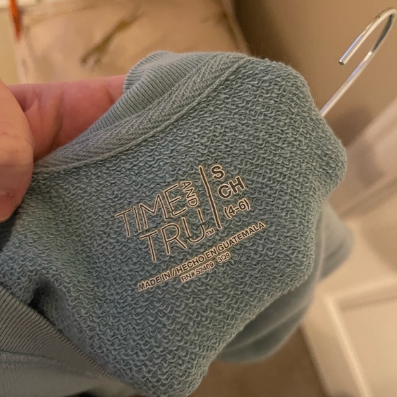 Blue sweatshirt - Picture 4 of 4